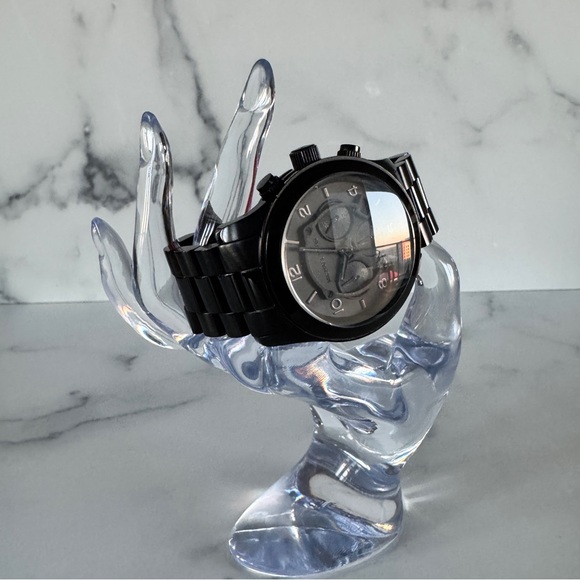 Michael Kors Black Watch fits 7” wrist - Picture 3 of 16